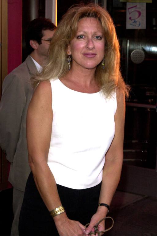 Comedian Elayne Boosler in a white tank tom