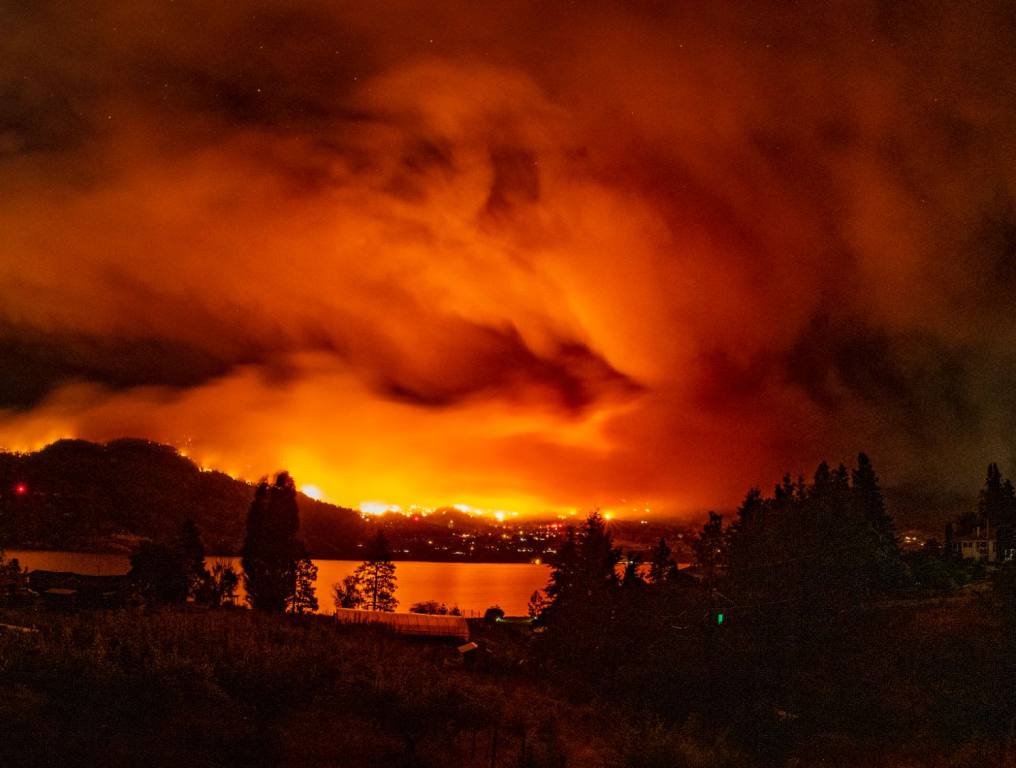 Red image of the Canadian wildfires. Will the Canadian wildfires bring smoke to the U.S. again this summer?