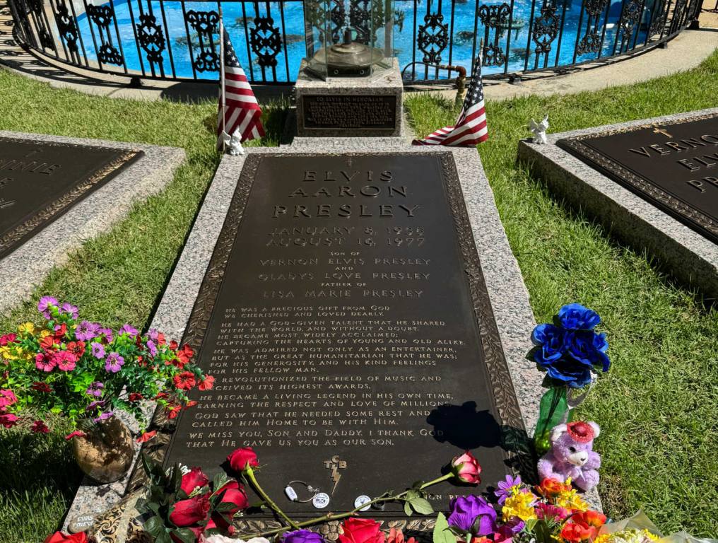 Elvis Presley's grave at Graceland.