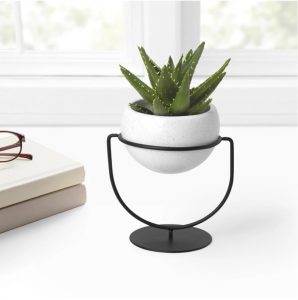 nesta speckled planter for plant